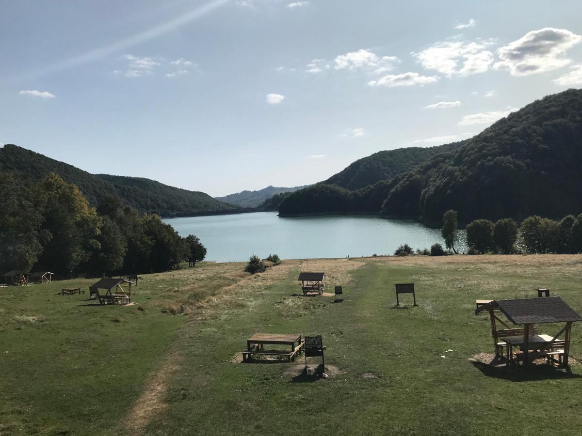 Apartmán Casutele Doftanei Teşila Exteriér fotografie