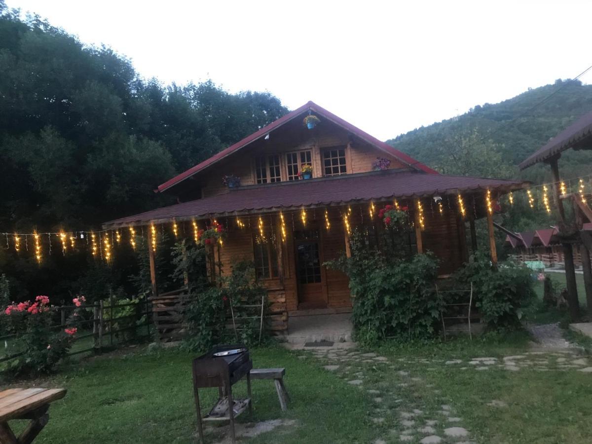 Apartmán Casutele Doftanei Teşila Exteriér fotografie