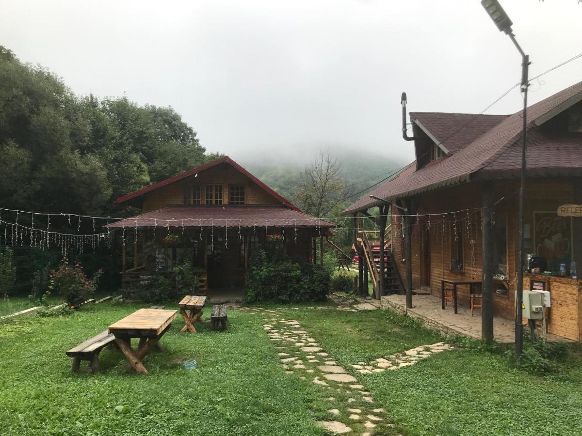 Apartmán Casutele Doftanei Teşila Exteriér fotografie