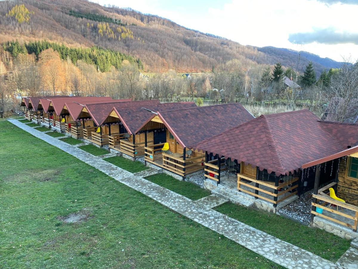 Apartmán Casutele Doftanei Teşila Exteriér fotografie