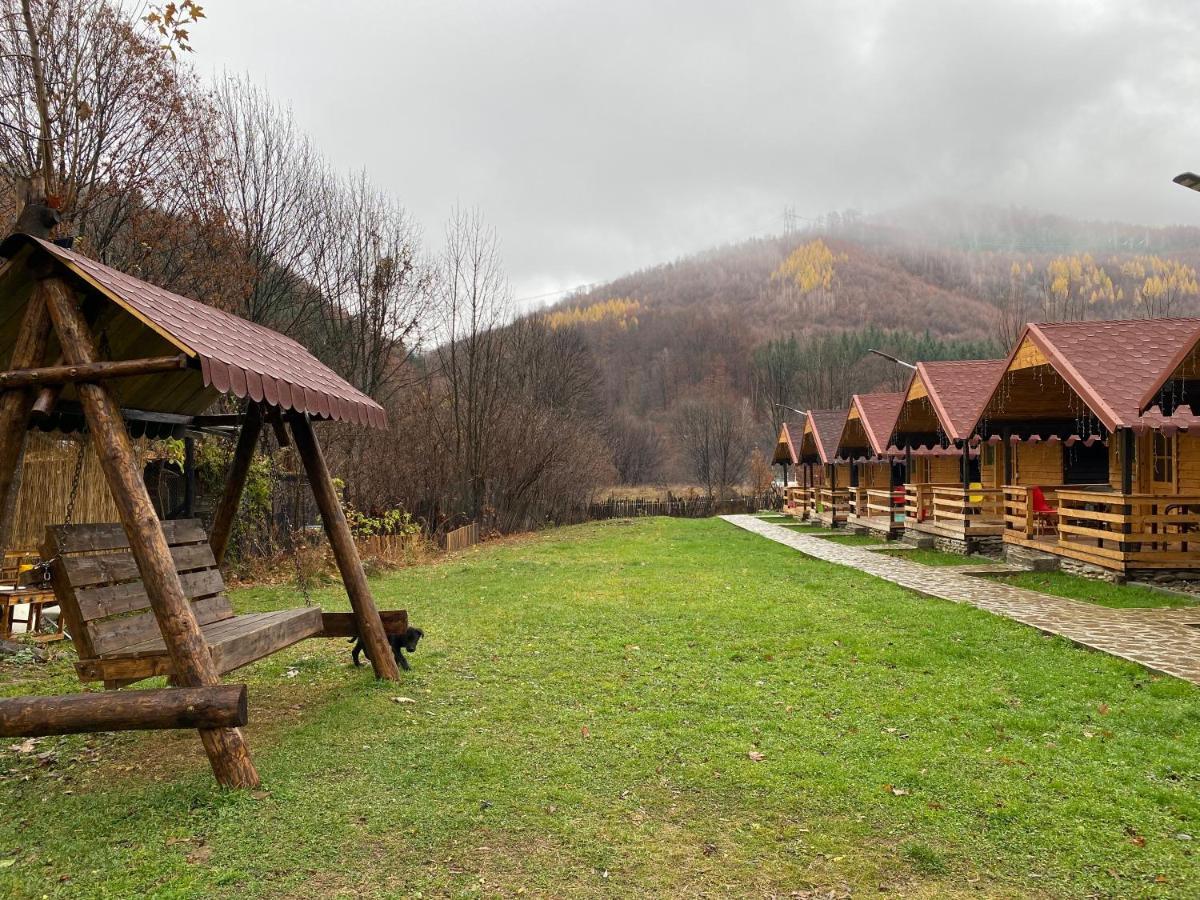 Apartmán Casutele Doftanei Teşila Exteriér fotografie