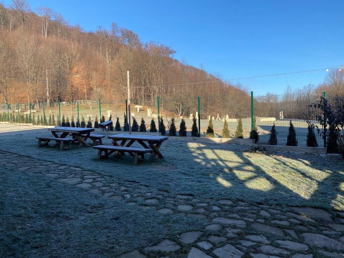 Apartmán Casutele Doftanei Teşila Exteriér fotografie