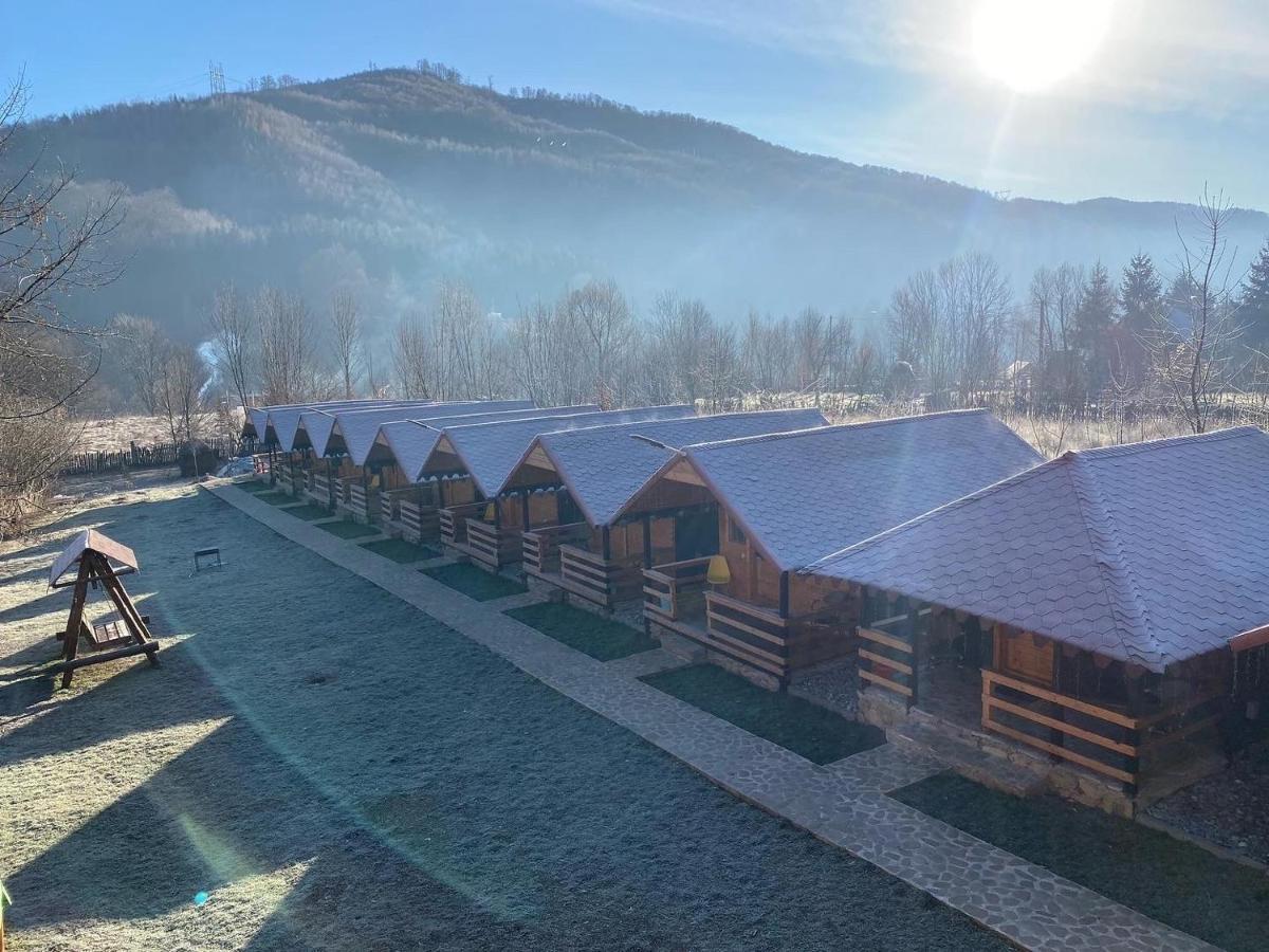 Apartmán Casutele Doftanei Teşila Exteriér fotografie