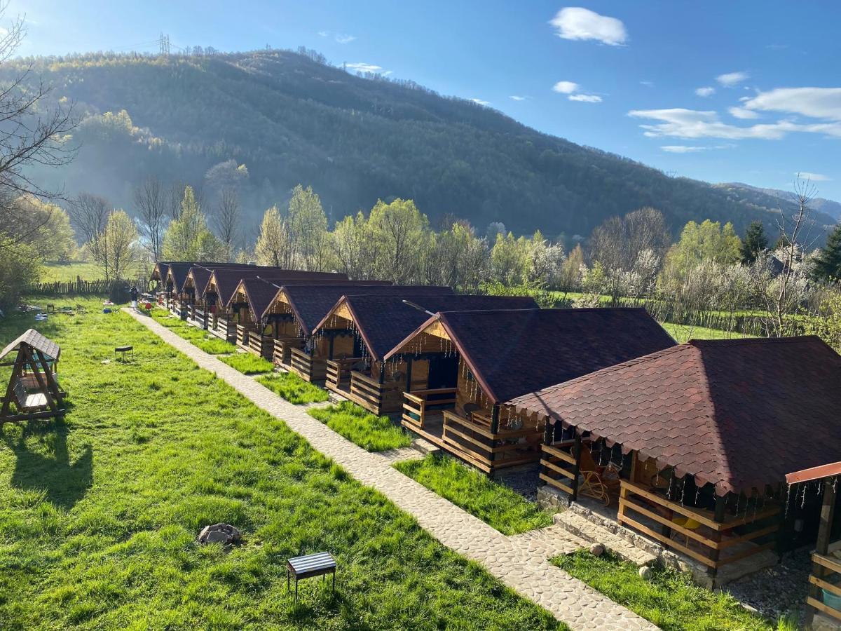 Apartmán Casutele Doftanei Teşila Exteriér fotografie
