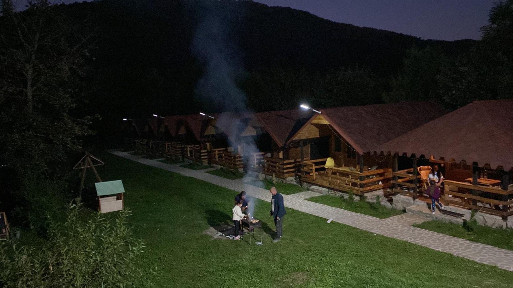 Apartmán Casutele Doftanei Teşila Exteriér fotografie