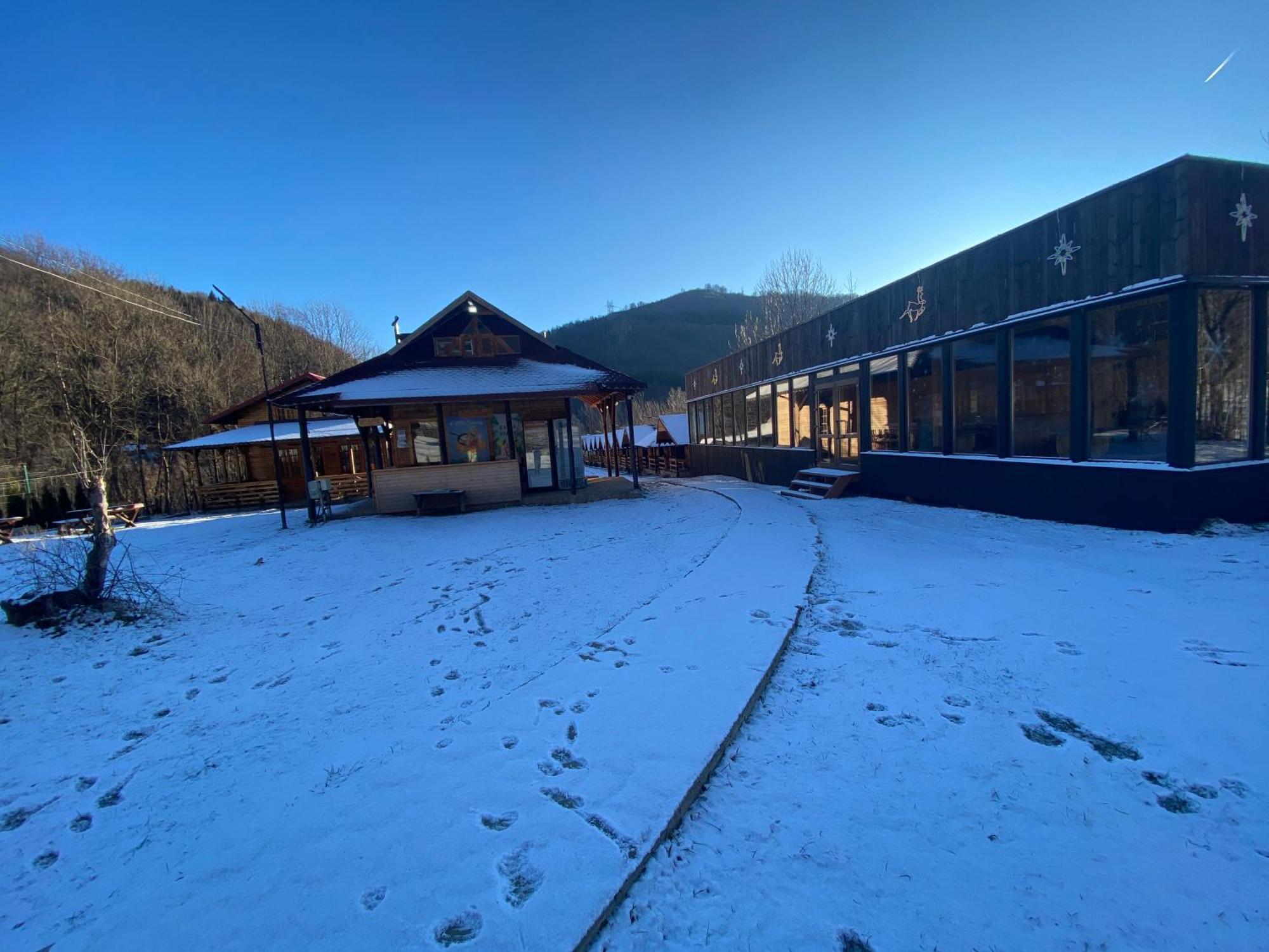 Apartmán Casutele Doftanei Teşila Exteriér fotografie